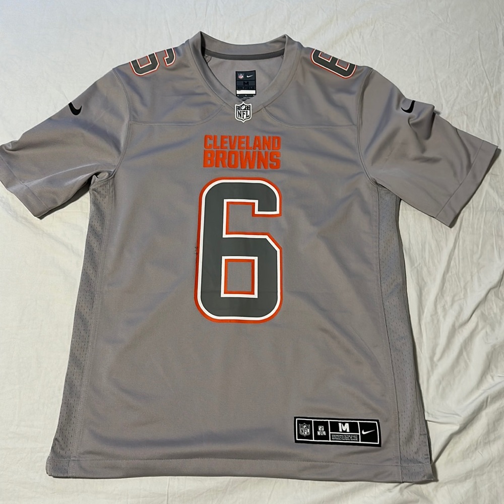 CLEVELAND BROWNS BAKER MAYFIELD NFL FOOTBALL JERSEY.